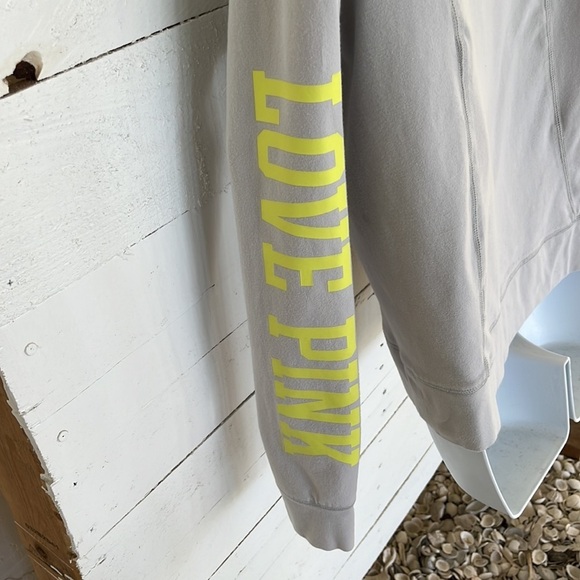 VS PINK Pullover Size S - Picture 5 of 6